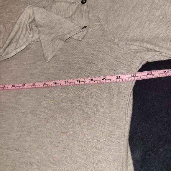 Plus Size grey cowl neck shirt size 20 - Picture 5 of 6